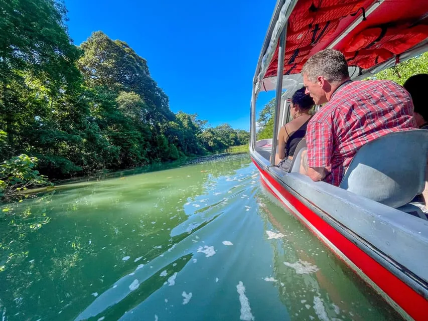 Tortuguero Boat Tour, Maratopia Garden & Beach with Tropical Fruit